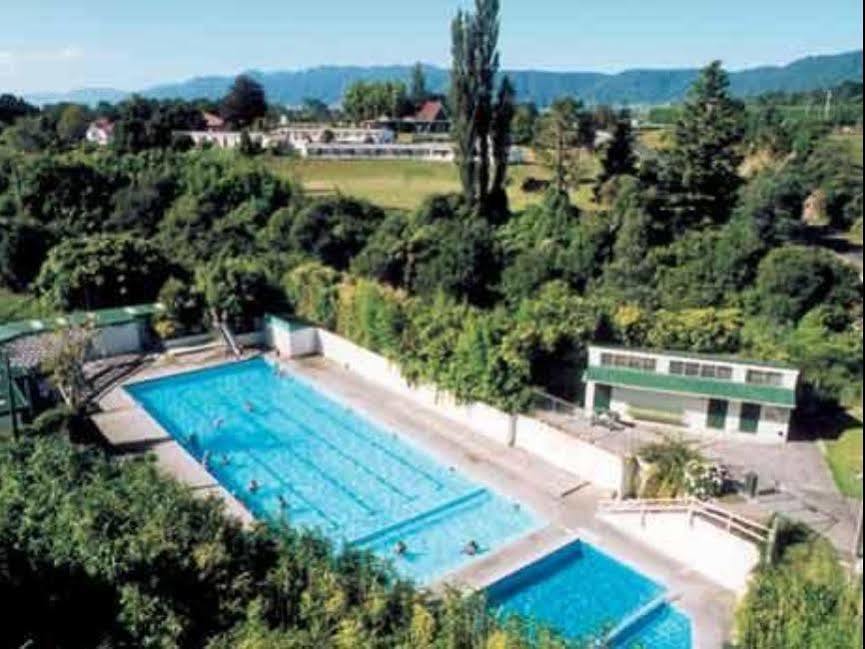 Opal Hot Springs & Holiday Park Okauia Buitenkant foto